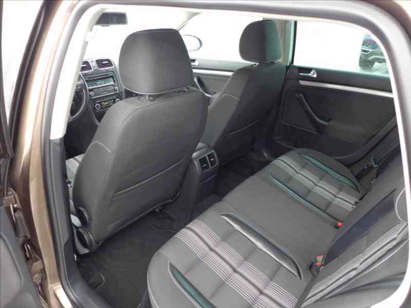 Volkswagen Golf 1,2 TSI HIGHLINE, VÝHŘEV, 1.M - foto 6