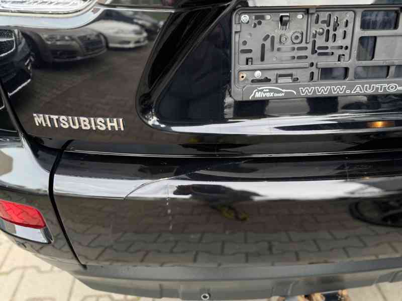 Mitsubishi Outlander Instyle2,2 DI-D 7míst 130kw - foto 26