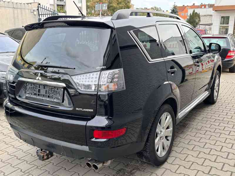 Mitsubishi Outlander Instyle2,2 DI-D 7míst 130kw - foto 22