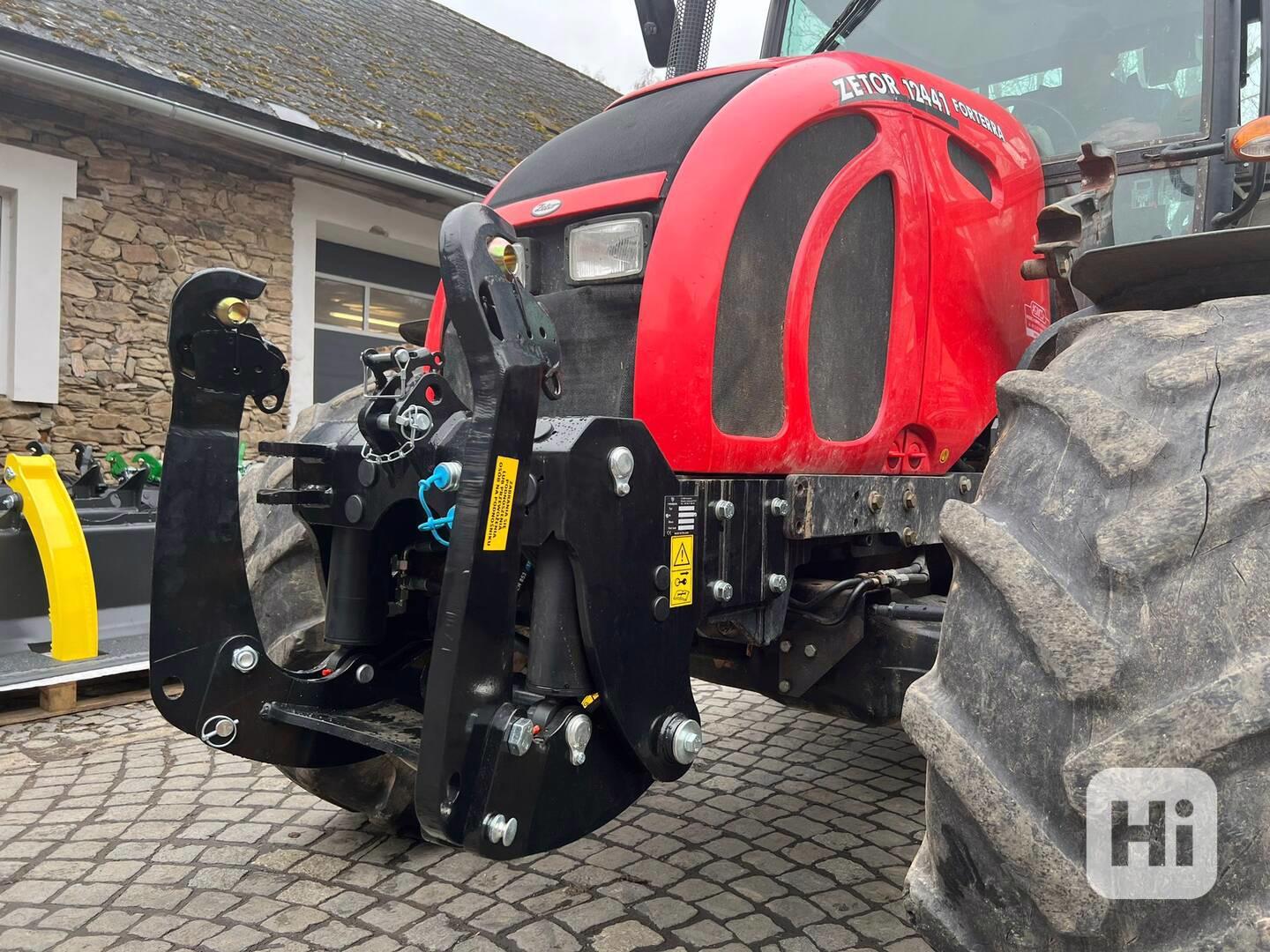 Přední tříbodový závěs (čelní hydraulika) na traktor Zetor - foto 1