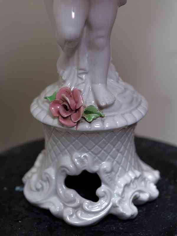 Italská porcelánová lampička s látkovým stínidlem - foto 5