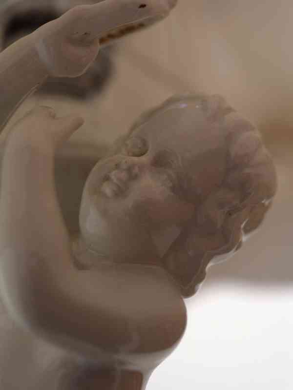 Italská porcelánová lampička s látkovým stínidlem - foto 6