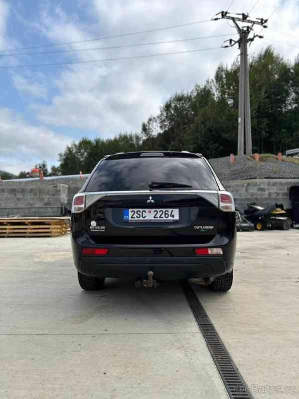 Mitsubishi Outlander 2,2   Intense 2.2Di-D,4WD,manual, - foto 3