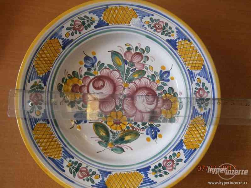 keramika talíř tupeský motiv, fajánss - foto 1