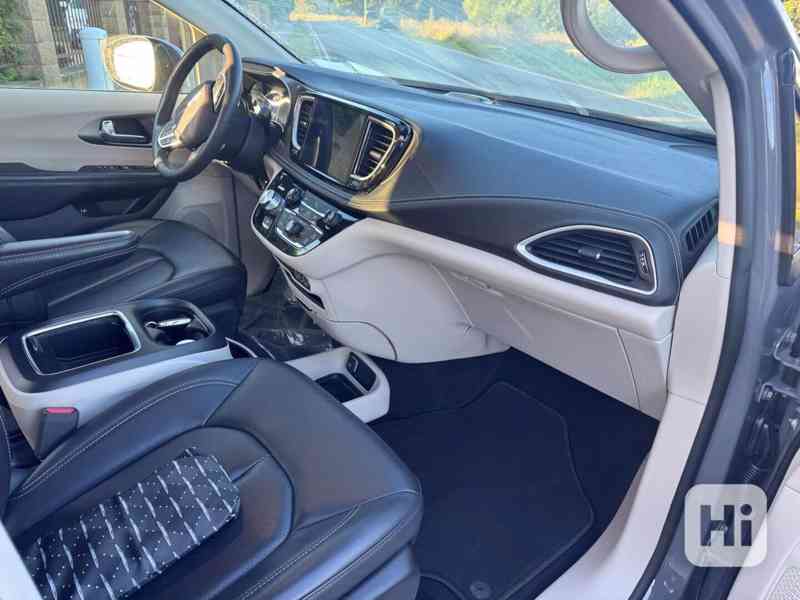 Chrysler Pacifica 3.6 Hybride RU Radar Limit 2023 - foto 10