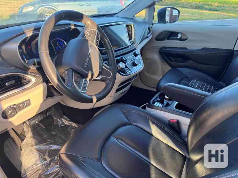 Chrysler Pacifica 3.6 Hybride RU Radar Limit 2023 - foto 13