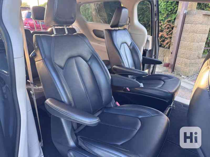 Chrysler Pacifica 3.6 Hybride RU Radar Limit 2023 - foto 8