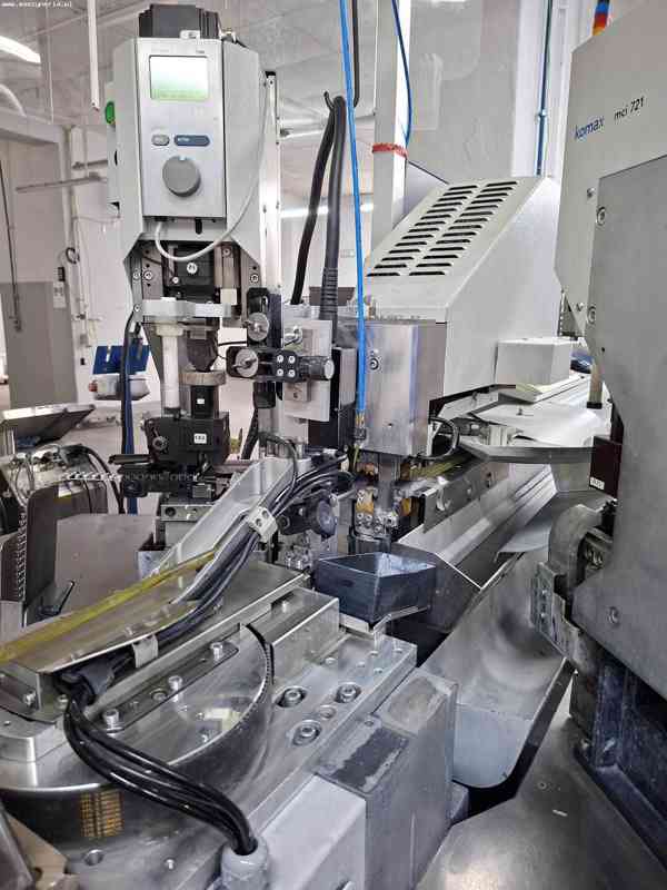 Stroj na zpracování vodičů KOMAX Alpha 433 L - foto 2