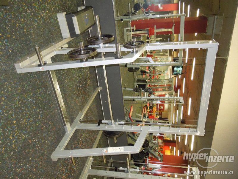 Stroje a nářadí z fitness centra - foto 2