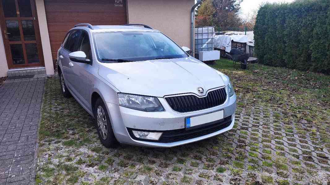 Škoda Octavia 2,0   3 - foto 1