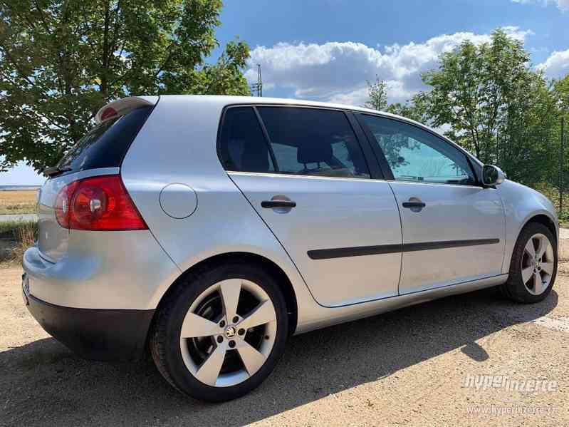 Volkswagen Golf V 1.6 FSI - foto 4