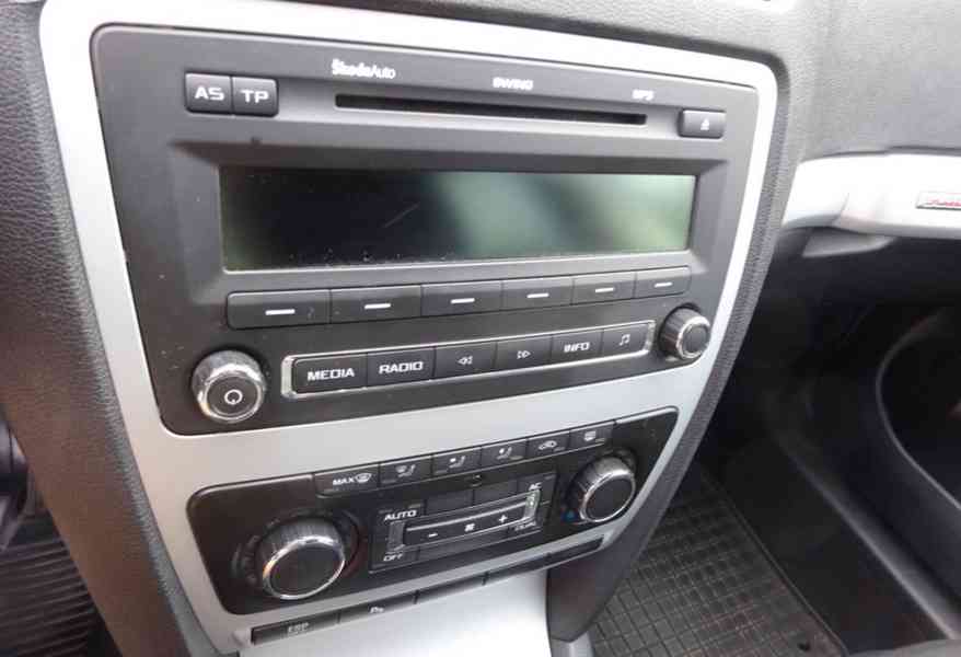 Škoda Octavia 2.0 TDI Combi Scout 4x4 r.v.2008 2.Maj.ČR - foto 8