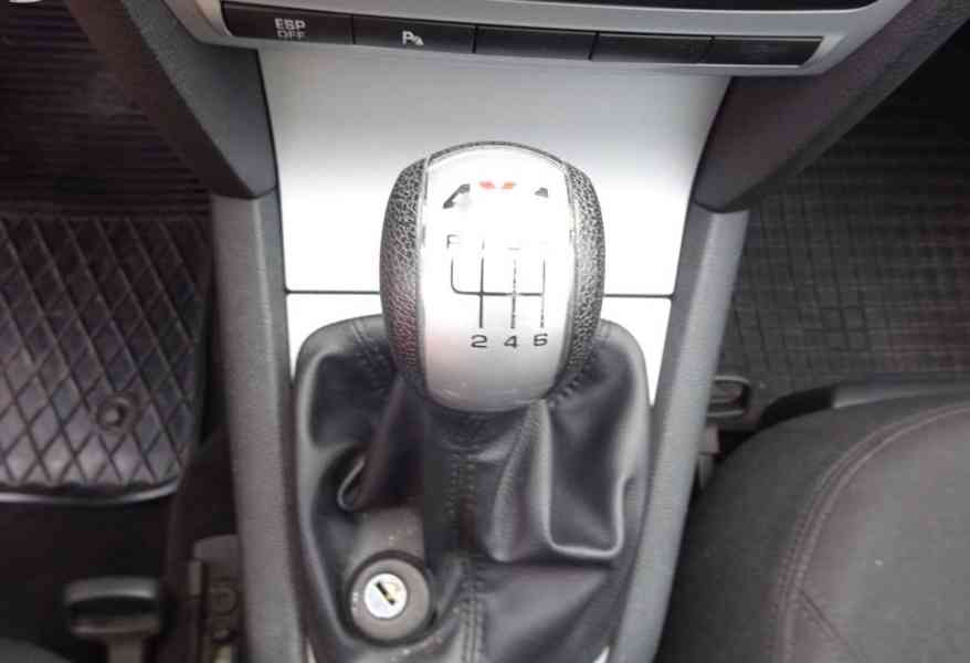 Škoda Octavia 2.0 TDI Combi Scout 4x4 r.v.2008 2.Maj.ČR - foto 12