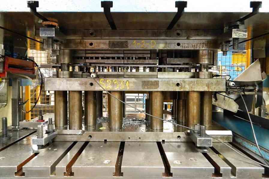 Mechanický lis SPIERTZ F2E32-22 320T - foto 4