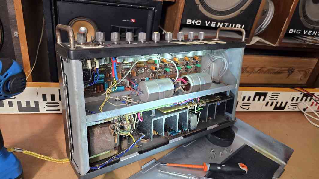 Zesilovač TESLA STUDIO k údržbě - foto 7