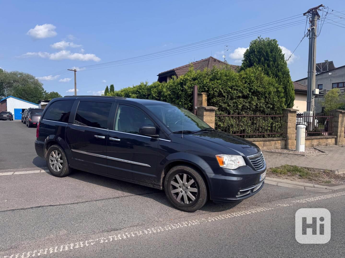 Chrysler Town Country 3,6 RT DVD Stown Kůže 2014 - foto 1