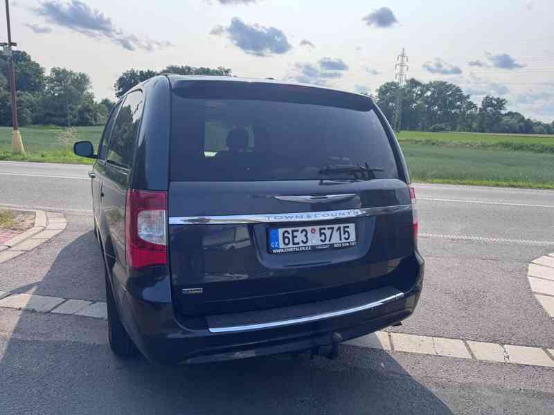 Chrysler Town Country 3,6 RT DVD Stown Kůže 2014 - foto 5