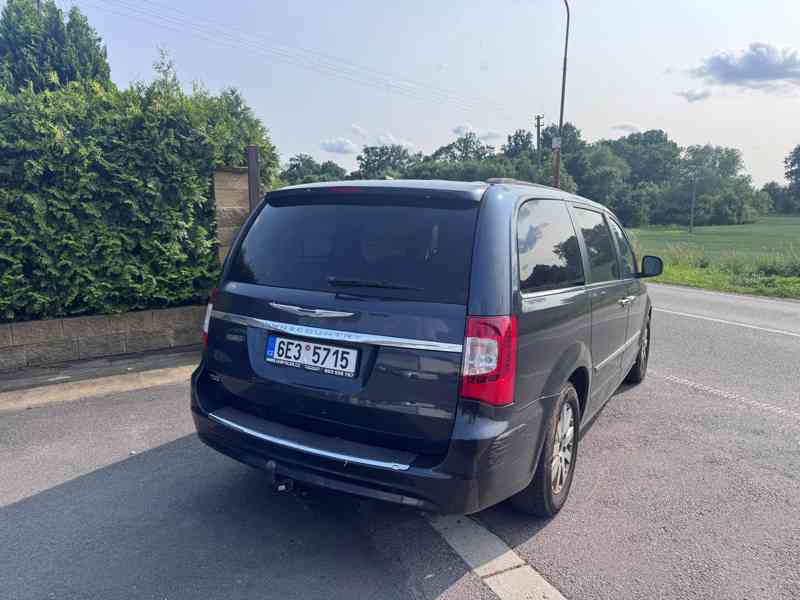 Chrysler Town Country 3,6 RT DVD Stown Kůže 2014 - foto 4