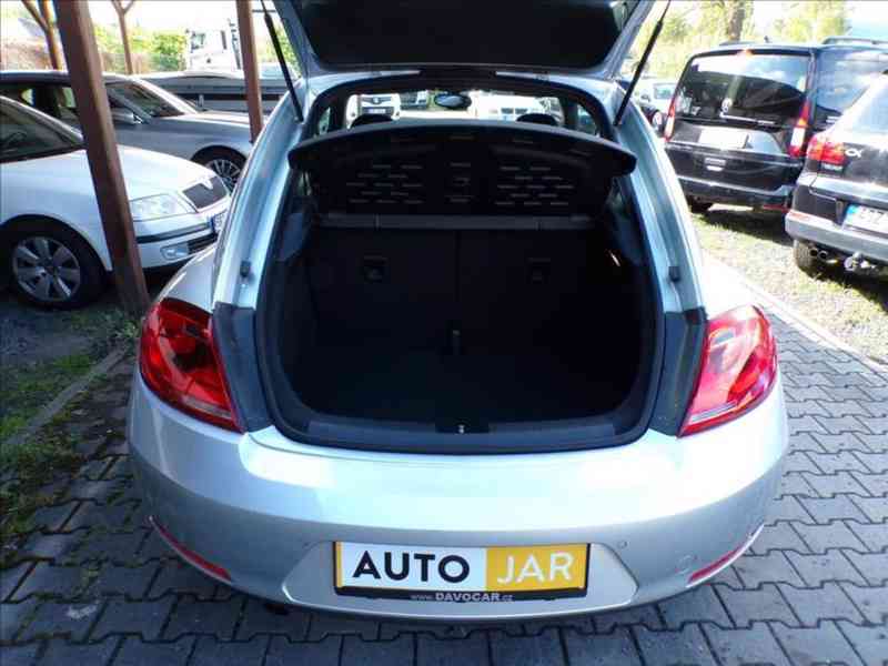 Volkswagen New Beetle 1,2 TSI - foto 12