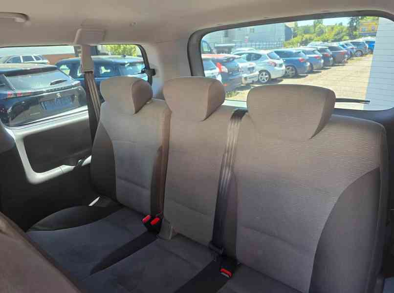 Hyundai H-1 Travel 2,5CRDI 100kw - foto 11