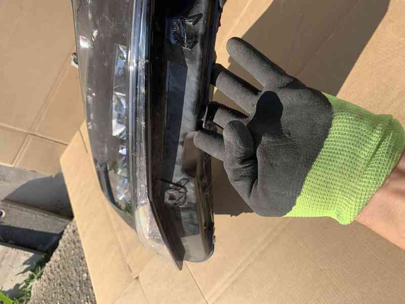 svetlo skoda superb 3 III lift svetla xenony - foto 16