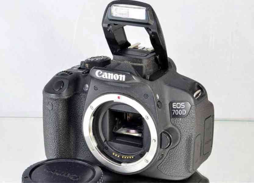 Canon EOS 700D **18 Mpix, Full HD Video*DIGIC 5**37100 exp - foto 3