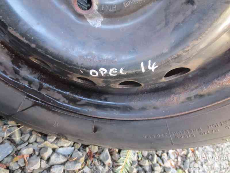 prodám zimní pneu + disky Opel Vectra - foto 8