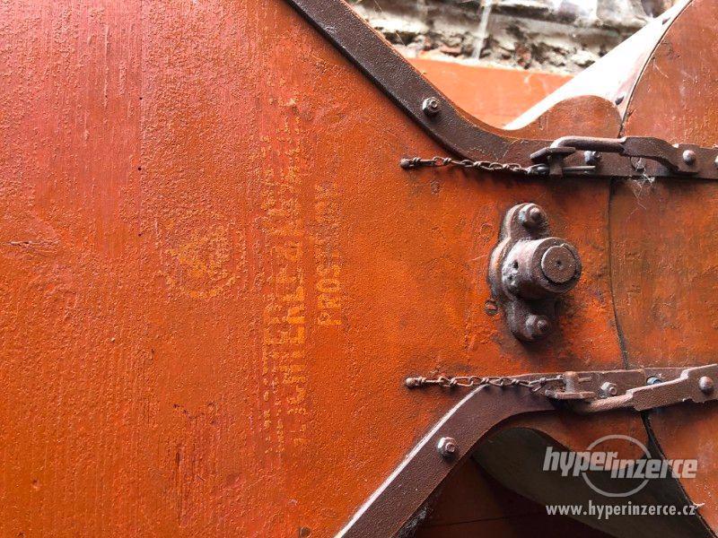 Historický šrotovník s pohonem - foto 3