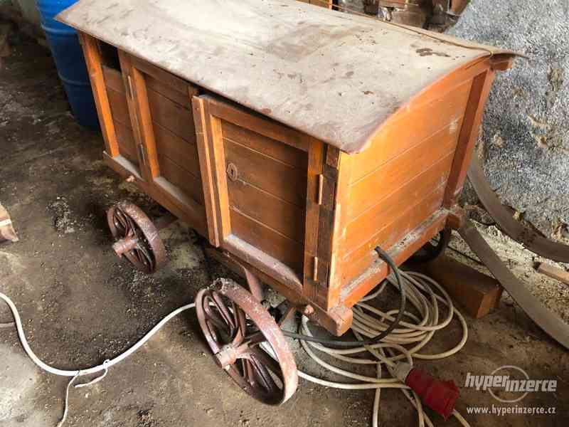 Historický šrotovník s pohonem - foto 4