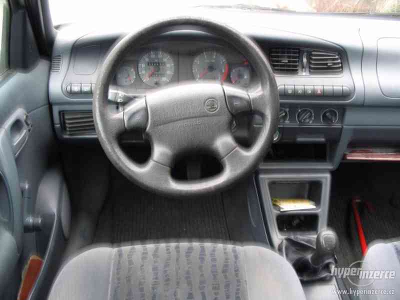 Škoda Felicia 1.6 GLX   55 kW,  hatchback 5 dv.,  r.v. 1997 - foto 4