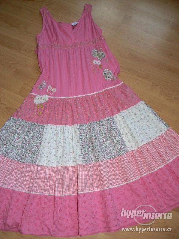 Next úžasné patchwork maxišaty zánovní vel. 10 let