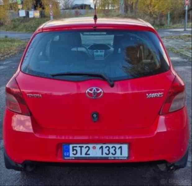 Toyota Yaris 1,3   VVT-i, 64 kW, 2008, benzín - foto 3