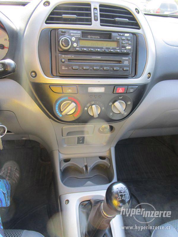 Toyota RAV4 1,8 VVTi- benzín 92kw - foto 15