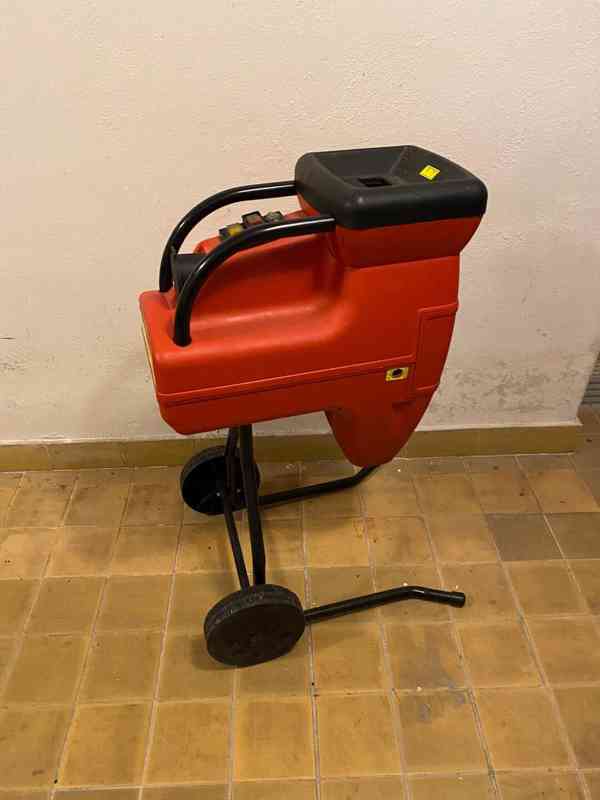 Elektrický drtič větví - HECHT 625  - foto 3