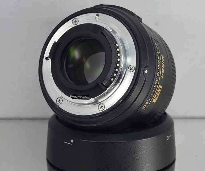 Nikon AF-S Nikkor 35 mm f/1.8 G **DX Pevný lens - foto 5