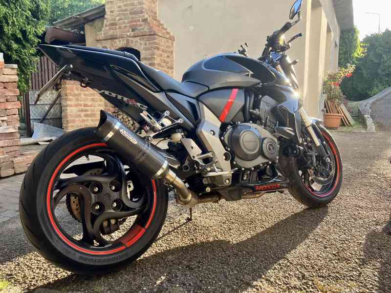 Honda CB1000RA 2009 - foto 2