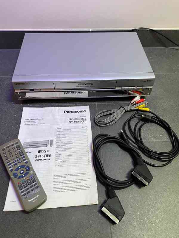 S-VHS-ET videorekordér Panasonic NV-HS830 v TOP stavu  - foto 1