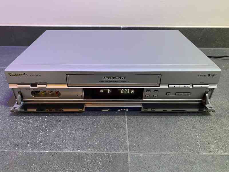 S-VHS-ET videorekordér Panasonic NV-HS830 v TOP stavu  - foto 9