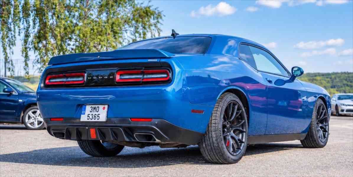 Dodge Challenger 5,7 - foto 2