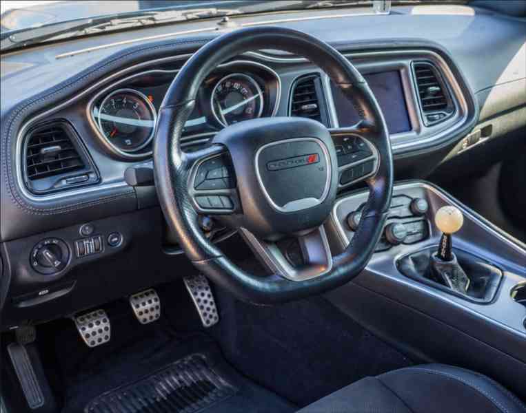 Dodge Challenger 5,7 - foto 5