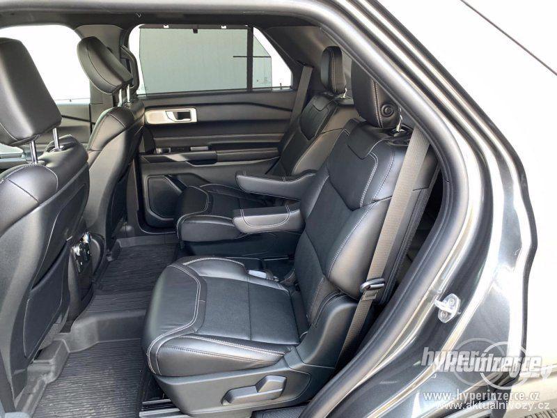 Ford Explorer 3.0, benzín, automat, r.v. 2020, navigace, kůže - foto 7