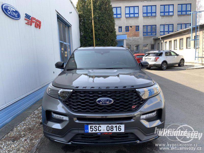 Ford Explorer 3.0, benzín, automat, r.v. 2020, navigace, kůže - foto 9