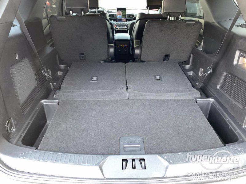 Ford Explorer 3.0, benzín, automat, r.v. 2020, navigace, kůže - foto 14