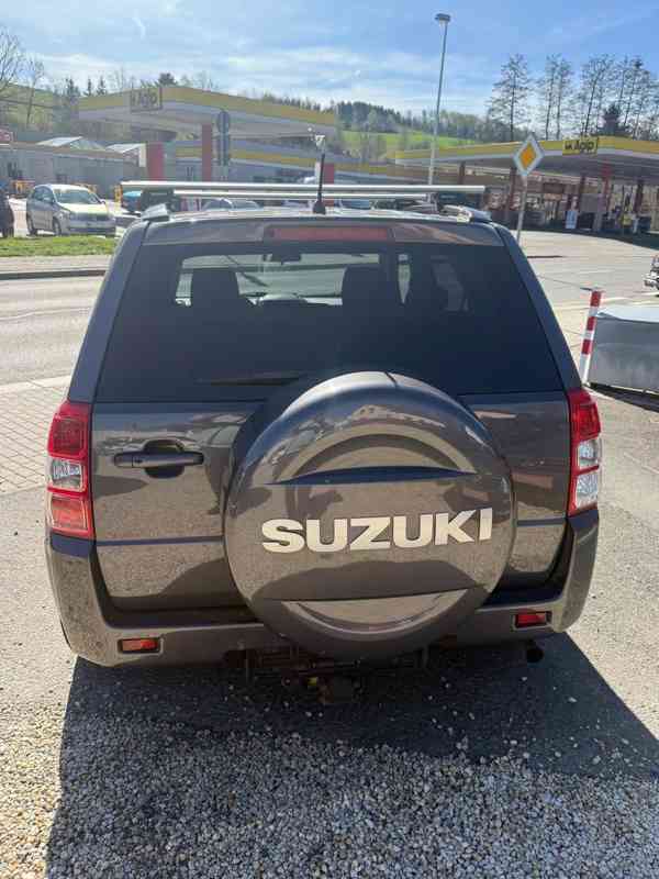 Suzuki Grand Vitara 2.4i Club benzín 124kw - foto 9