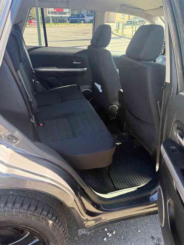 Suzuki Grand Vitara 2.4i Club benzín 124kw - foto 10