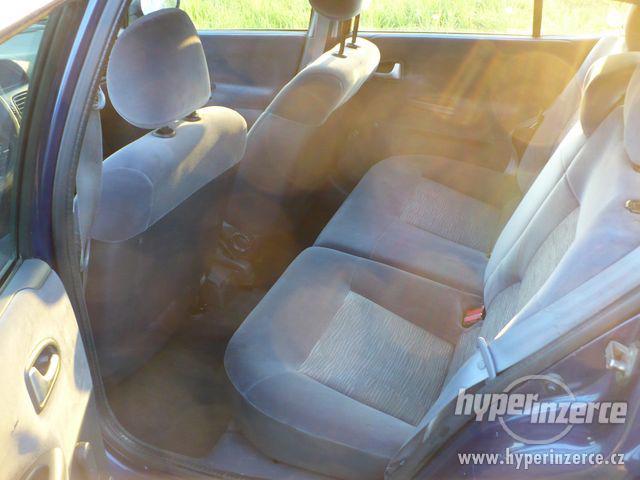 Renault Mégane Combi 1.4 16V 3/2002,nové v ČR,bez EKODANĚ - foto 9