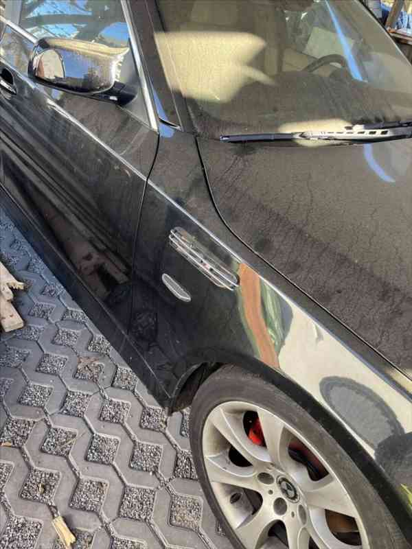 BMW Řada 5 3,0 - foto 8