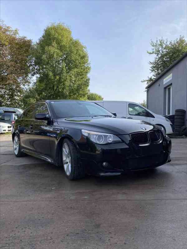 BMW Řada 5 3,0 - foto 10