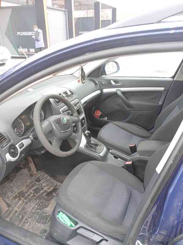 Škoda Octavia 1,6   II - foto 5