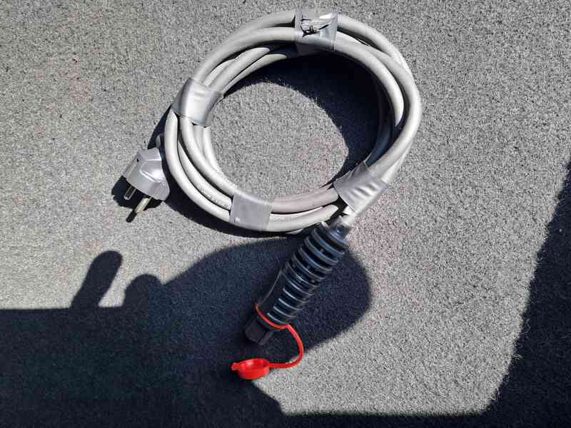 Ford Mondeo MK4 2.0i Duratec 107kW r.v. 2008 - foto 18